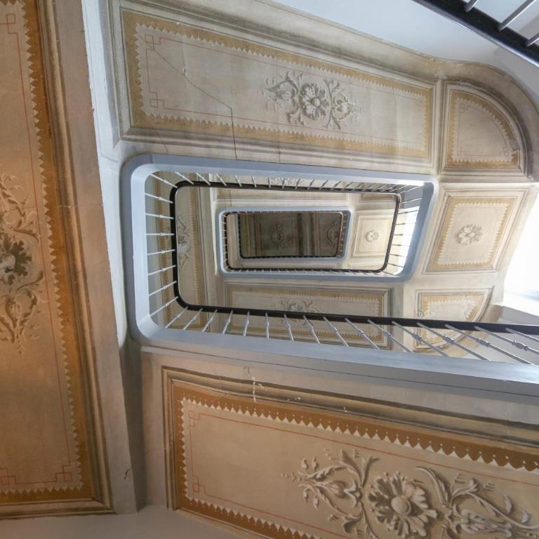 Appartement 3 chambres moderne avec balcon jardin commun et Clim - BENAKEY - Appartement - 24