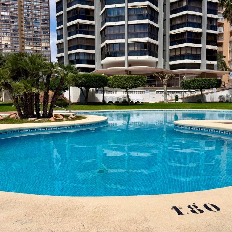 Seaview renovated apartment with outdoor pool - One-Bedroom Apartment - 10
