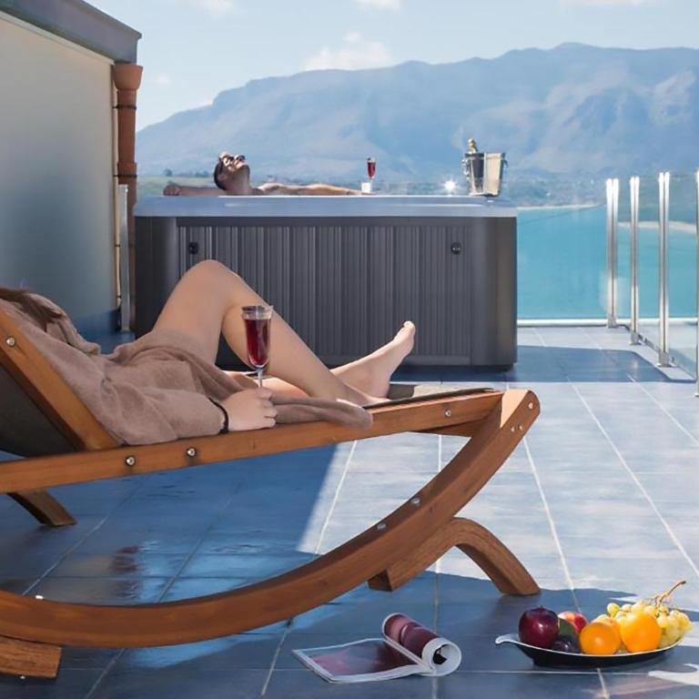 Marina Holiday Hotel & Spa - Suite con Vasca Idromassaggio - 1