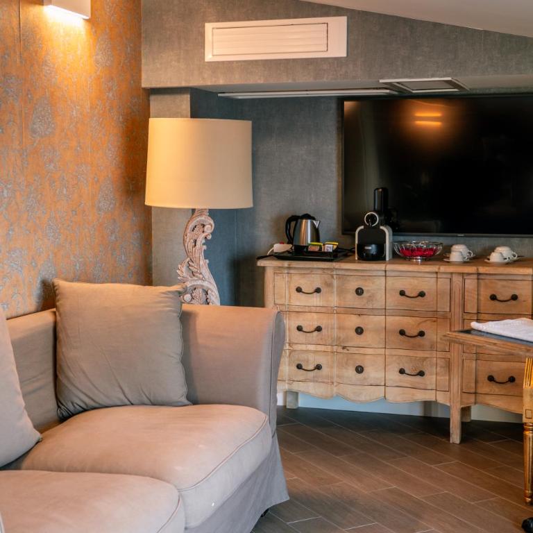 Marina Holiday Hotel & Spa - Suite con Vasca Idromassaggio - 6
