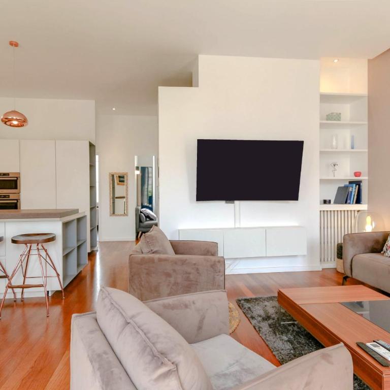 Appartement 3 chambres moderne avec balcon jardin commun et Clim - BENAKEY - Appartement - 3
