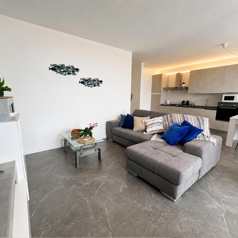 Azzurra Beths House - Appartamento con 2 Camere da Letto e Vista Acqua - 10
