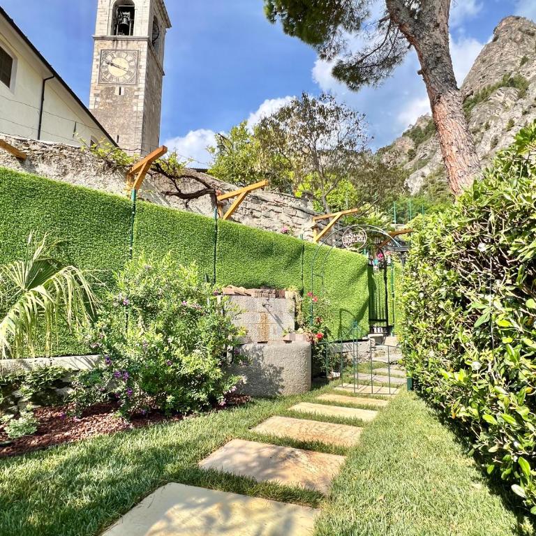 Premium Unique Lakeside view 90 m2 IlRusticodiB Apartment with private garden - Two-Bedroom Apartment - 47