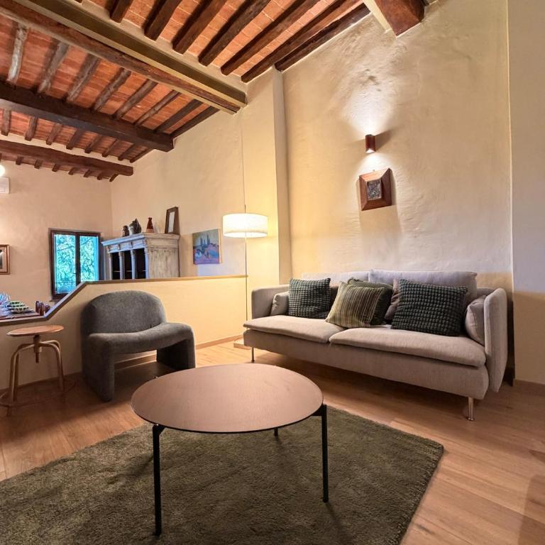Luxury Apartment in the Historic Centre of Siena - Three-Bedroom Apartment - 33
