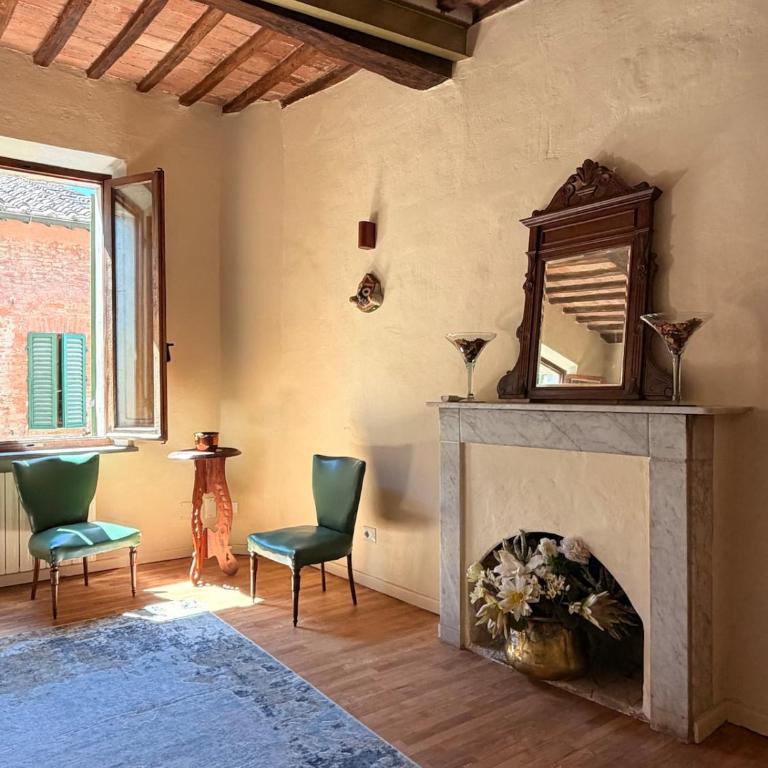Luxury Apartment in the Historic Centre of Siena - Three-Bedroom Apartment - 64