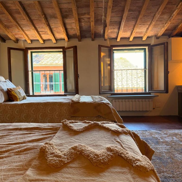 Luxury Apartment in the Historic Centre of Siena - Three-Bedroom Apartment - 78