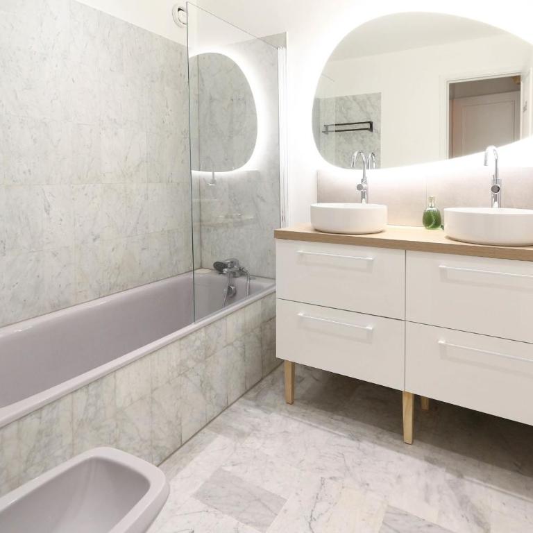 Beautiful flat with Sea View Terrace Pool Parking portative AC- BENAKEY - Appartement - 15