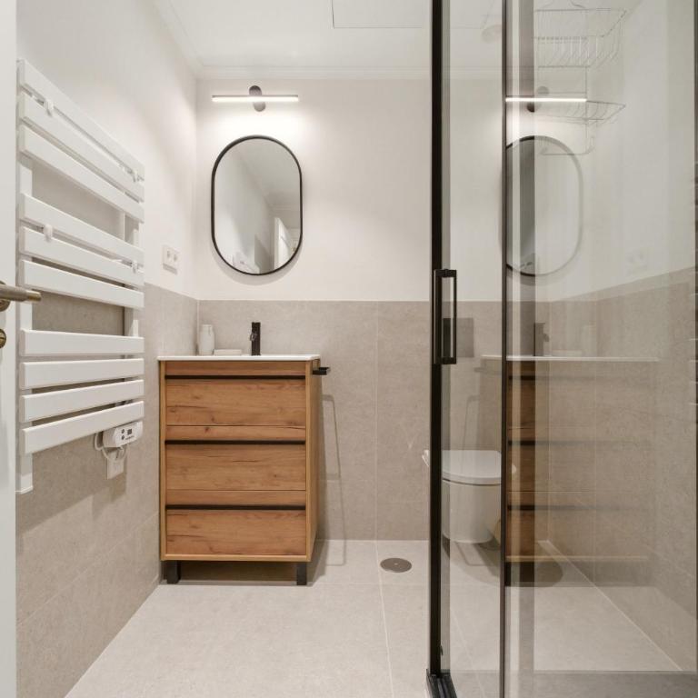 The Alcala Design en Madrid - Five-Bedroom Deluxe Apartment - 11