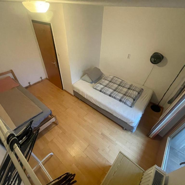 Gartenhäusl Schwendau - Familienzimmer mit Bad - 1
