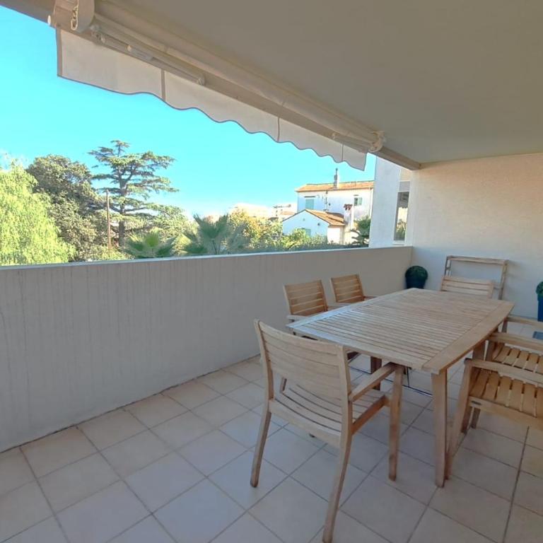 3BR in Cannes with Swimming Pool Terraces Parking & AC - BENAKEY - Apartment - 17