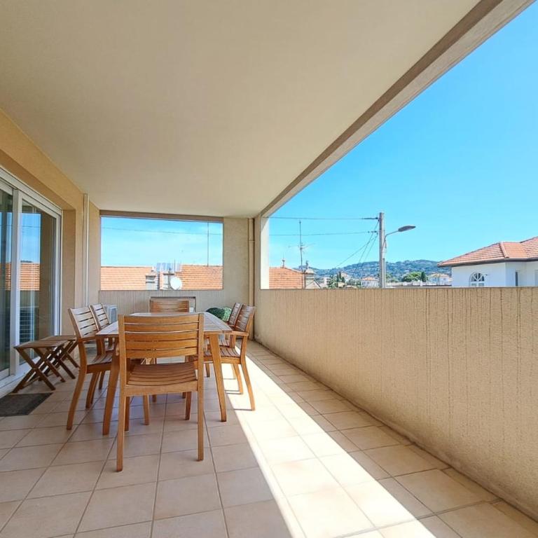 3BR in Cannes with Swimming Pool Terraces Parking & AC - BENAKEY - Apartment - 2