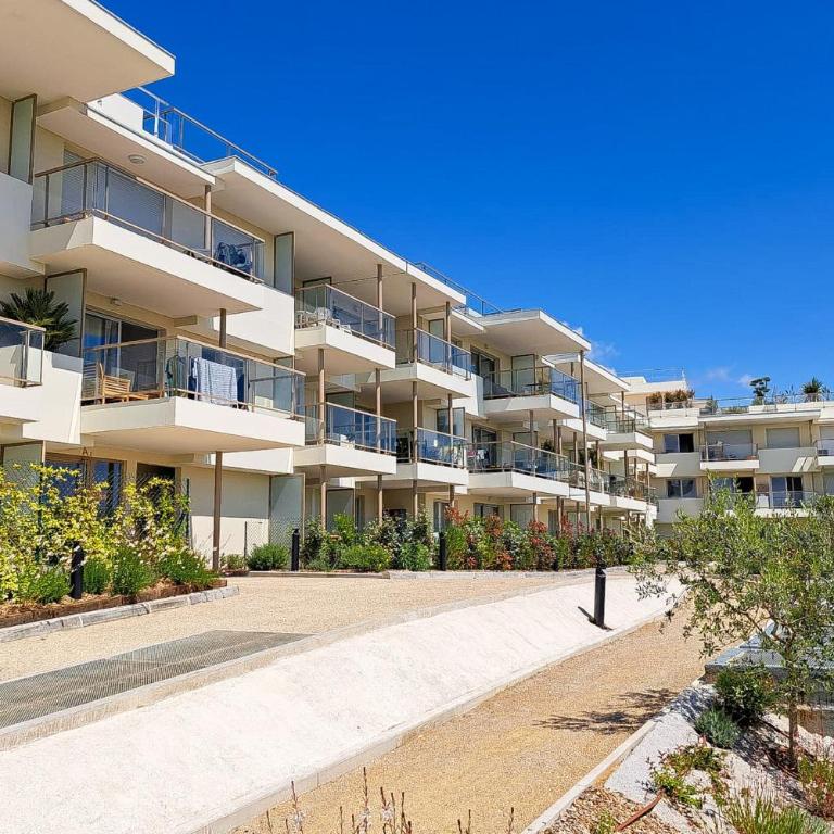 2B Near Vaugrenier AC terrace sea view swimming pool parking- BENAKEY - Apartment - 20