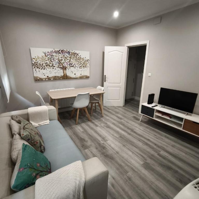 Bilbao Cozy Apartment with free Wifi - Two-Bedroom Apartment - 4