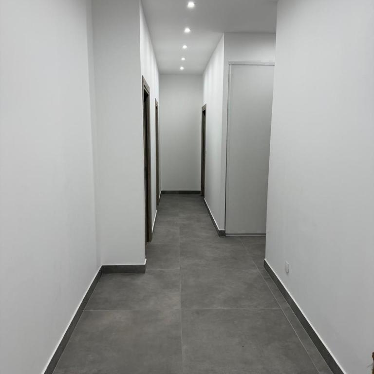 Magnifique appartement moderne - emplacement idéal - Premium Apartment mit 3 Schlafzimmern - 5