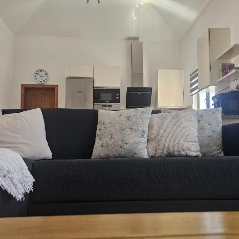 Villa Catherina - Three-Bedroom Villa - 6