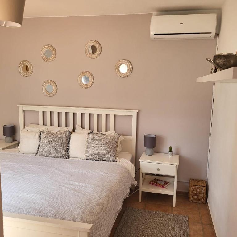 Villa Catherina - Three-Bedroom Villa - 13