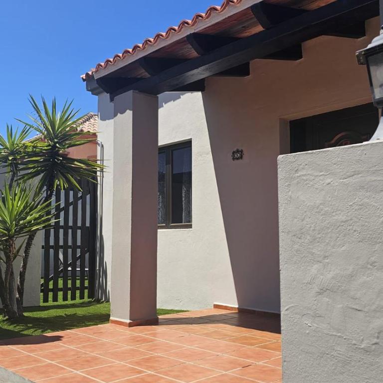 Villa Catherina - Three-Bedroom Villa - 4