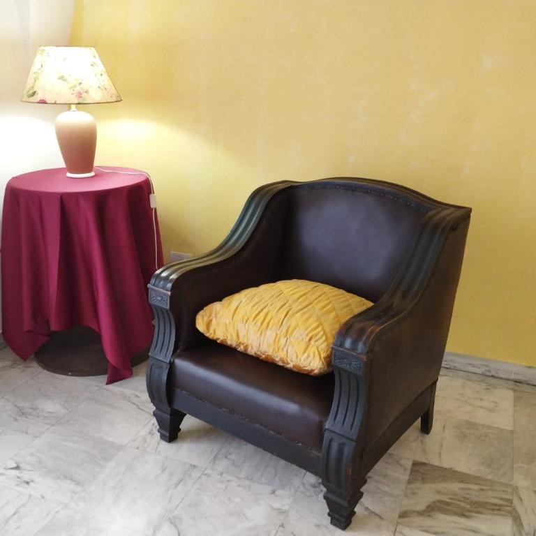 Casa Nicola - Three-Bedroom Apartment with Balcony - 2
