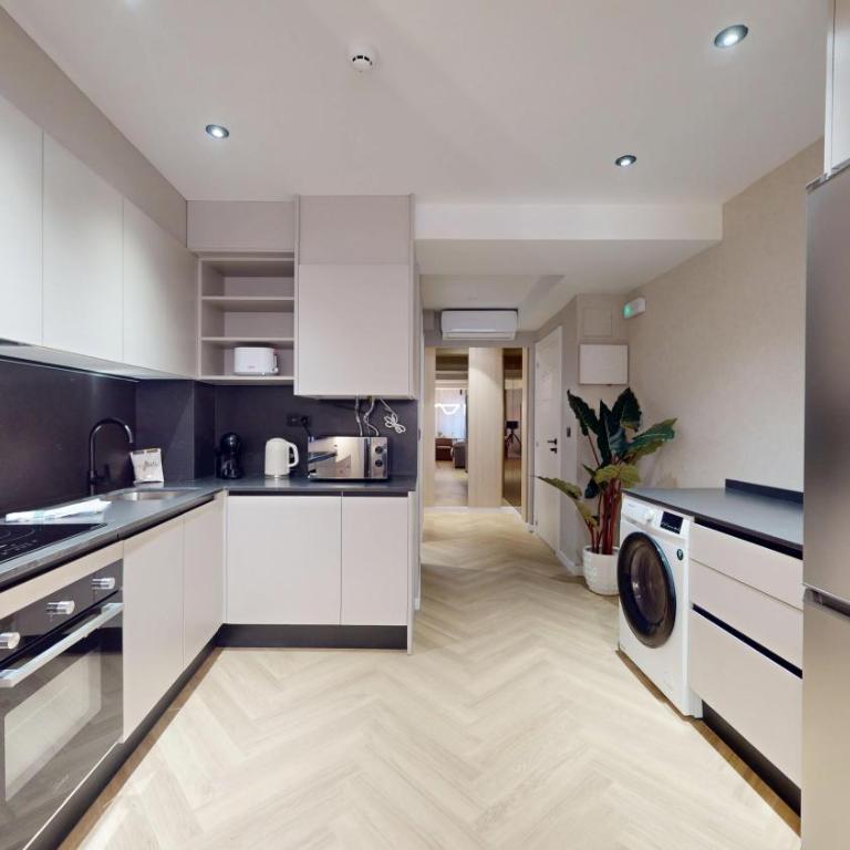 Myflats La Marina - Two-Bedroom Apartment - 14