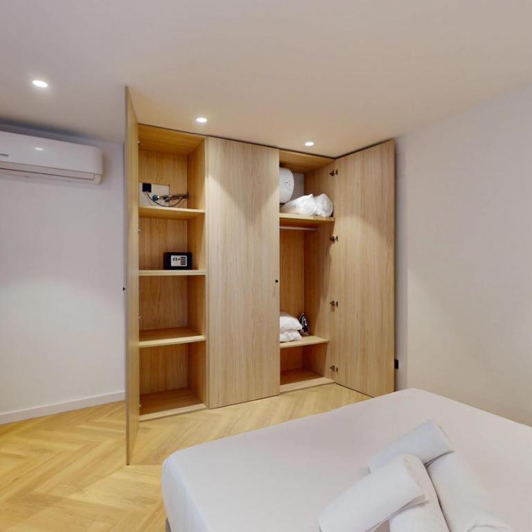 Myflats La Marina - Two-Bedroom Apartment - 3