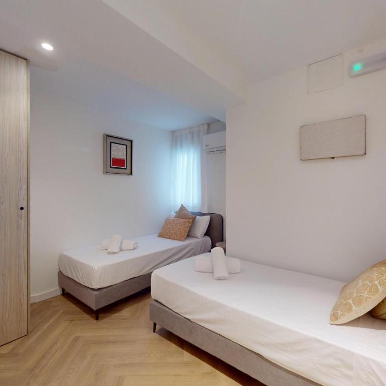Myflats La Marina - Two-Bedroom Apartment - 13