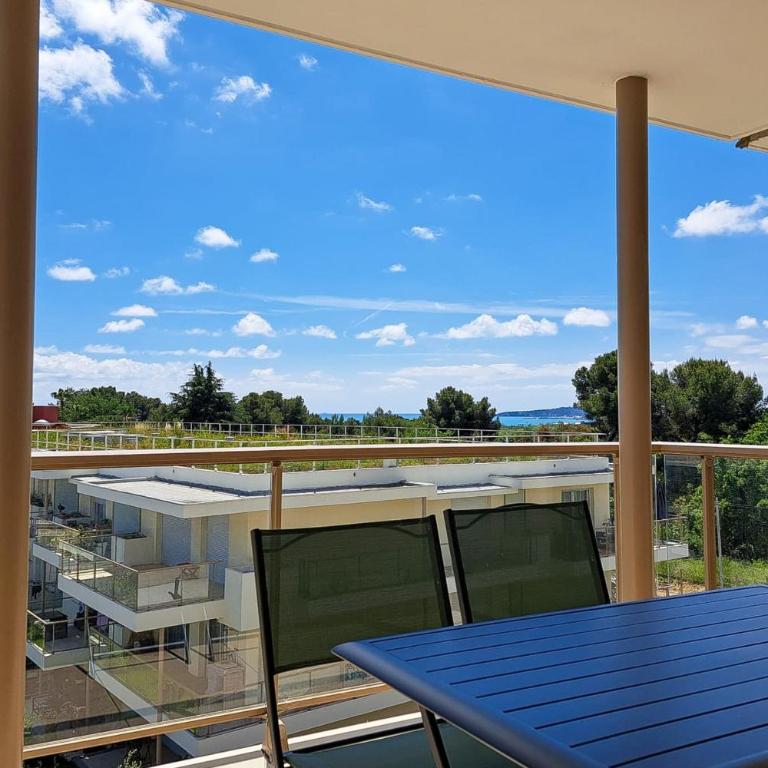 2B Near Vaugrenier AC terrace sea view swimming pool parking- BENAKEY - Apartment - 2