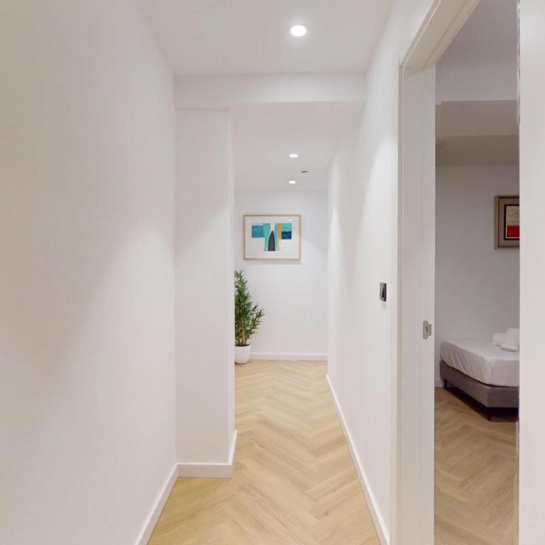 Myflats La Marina - Two-Bedroom Apartment - 24