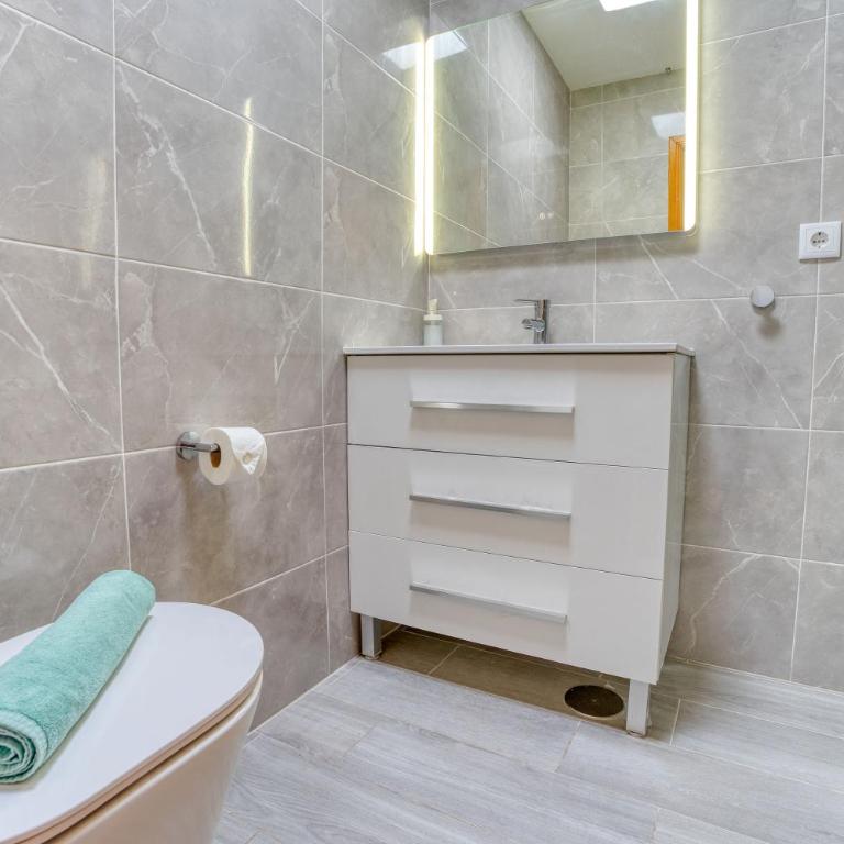 RT-Las Brisas - Two-Bedroom Bungalow - 46