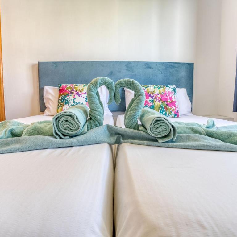 RT-Las Brisas - Two-Bedroom Bungalow - 19