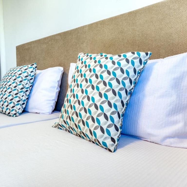 RT-Las Brisas - Two-Bedroom Bungalow - 18