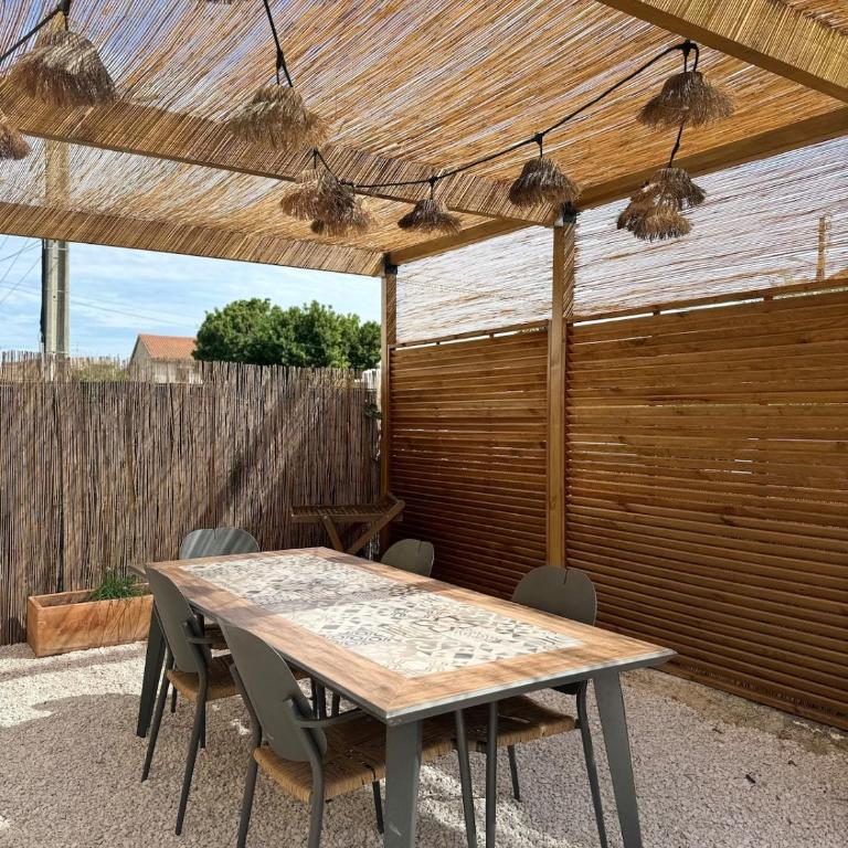 LE TERRACOTTA COTE D'AZUR - Proche PLAGE - Terrasse & Confort - CLIM - Parking et Wifi Gratuit- OFFRE SPECIALE - One-Bedroom Apartment - 7
