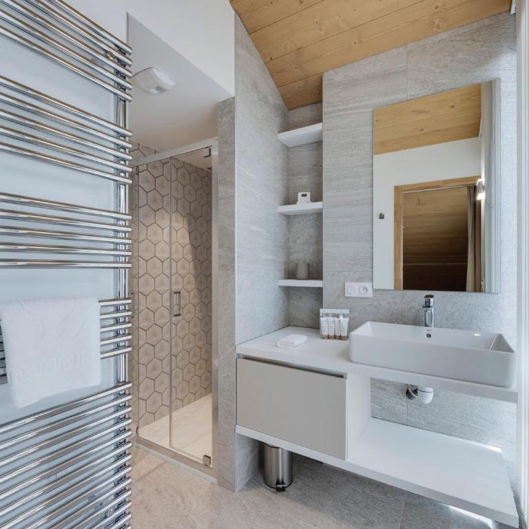 Rooftop neuf avec balcon sud, parking et wifi - Appartement 4 Chambres - 3
