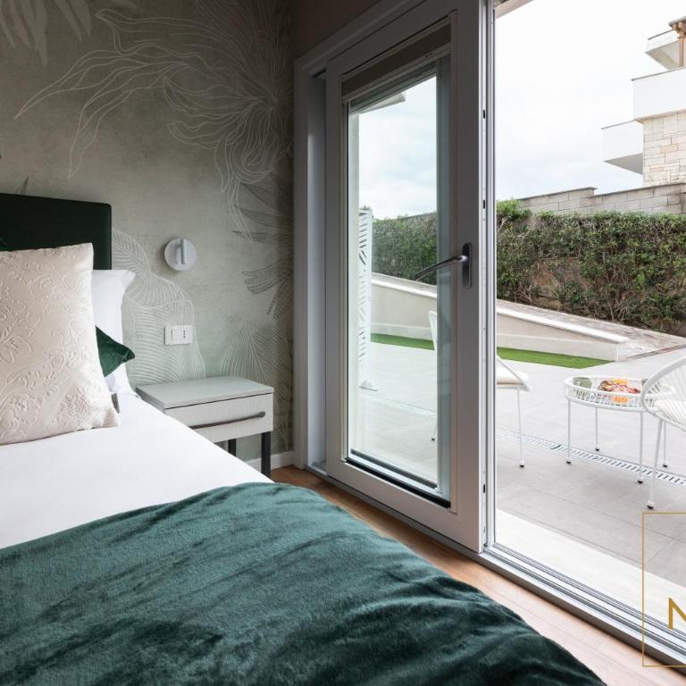 Nina Rooms Guesthouse - Seaview, luxury design, private patio, A-C - Camera Queen - 9