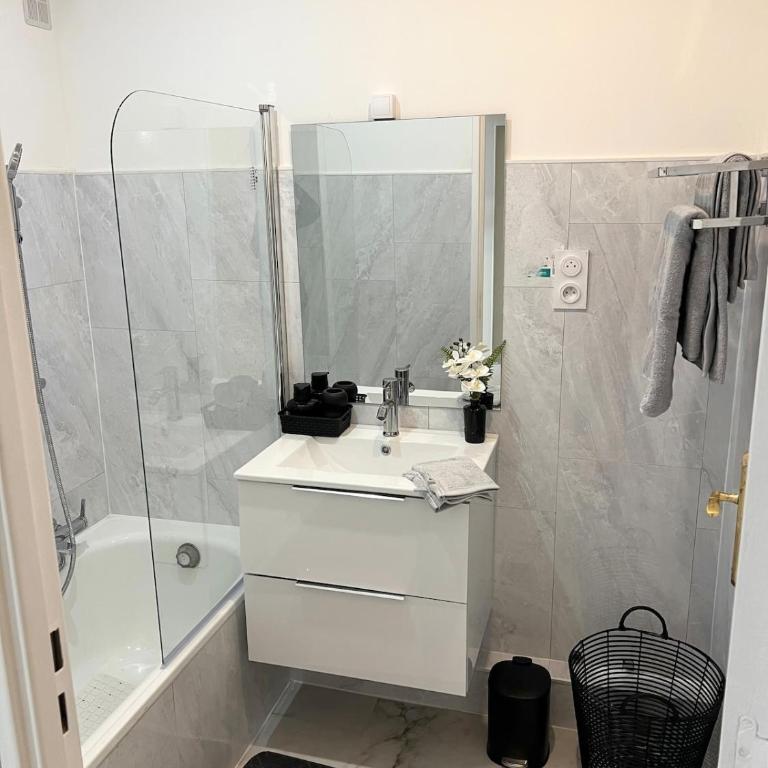 Studio lumineux, 5 min de la plage, 2 personnes, calme - Apartamento de 1 dormitorio - 9