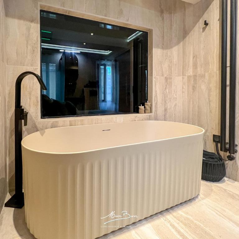 Studio Suite de Luxe au Cœur de Sanary-sur-mer - Suite-Apartment - 4