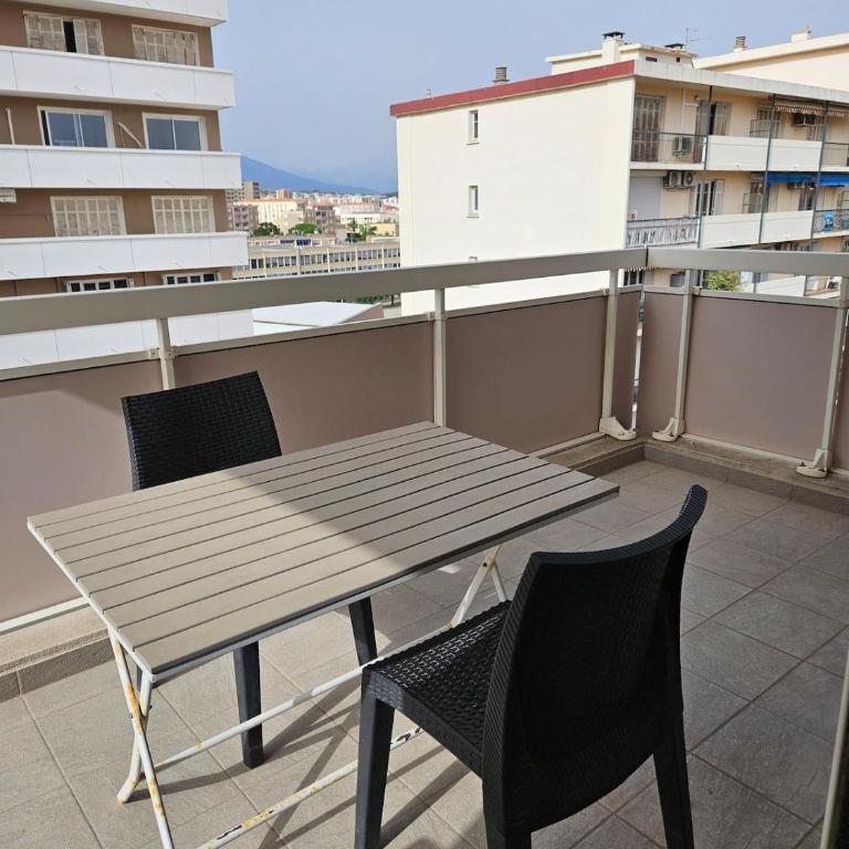 Grand studio climatisé Ajaccio - Estudio con terraza - 4