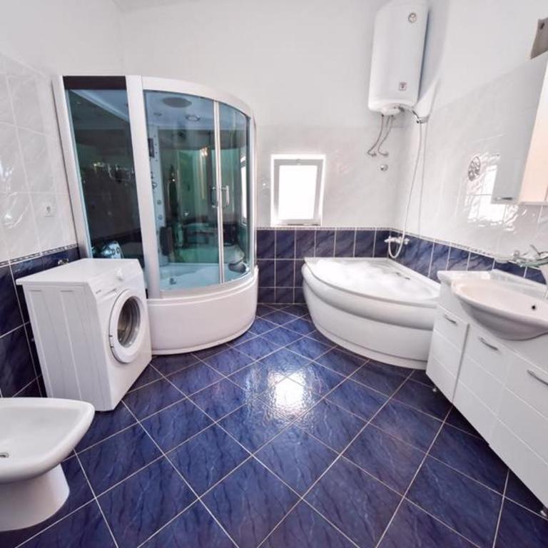 Penthouse S - Three-Bedroom Apartment - 10