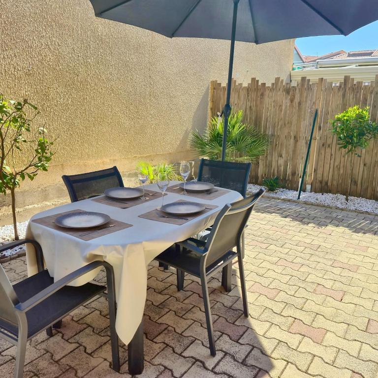 Maison proche plage 2 chambres - terrasse - Two-Bedroom House - 4
