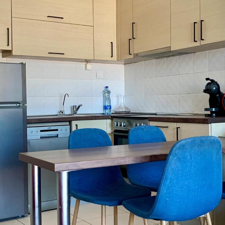 Becici Sunset with a pool - Three-Bedroom Apartment - 5