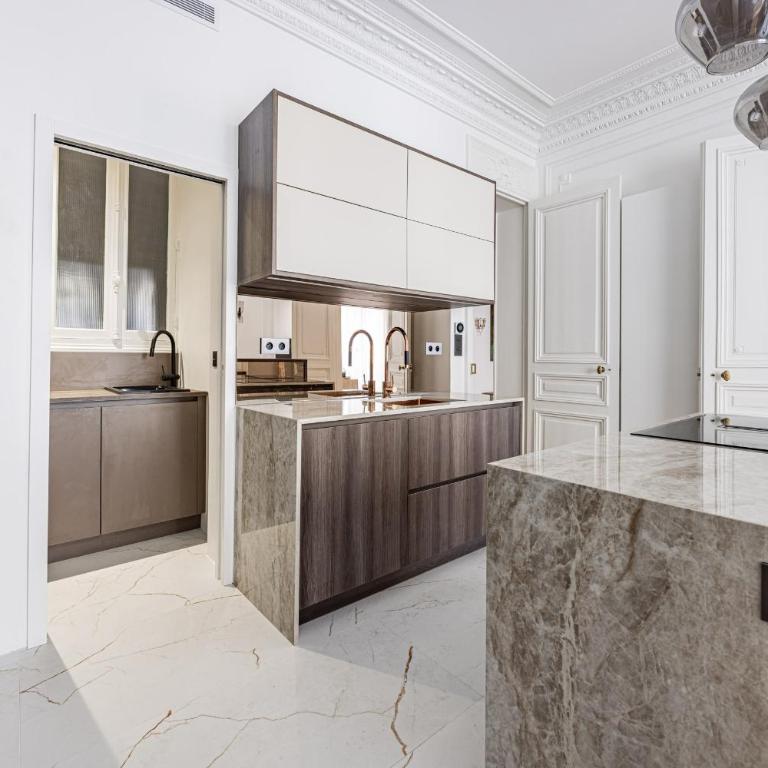 Amazing Apartment # Champs Elysées # Paris 8 # AC - Appartement 4 Chambres Deluxe - 15