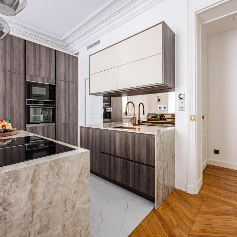 Amazing Apartment # Champs Elysées # Paris 8 # AC - Appartement 4 Chambres Deluxe - 14