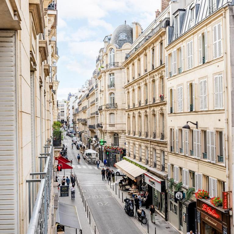Amazing Apartment # Champs Elysées # Paris 8 # AC - Appartement 4 Chambres Deluxe - 35