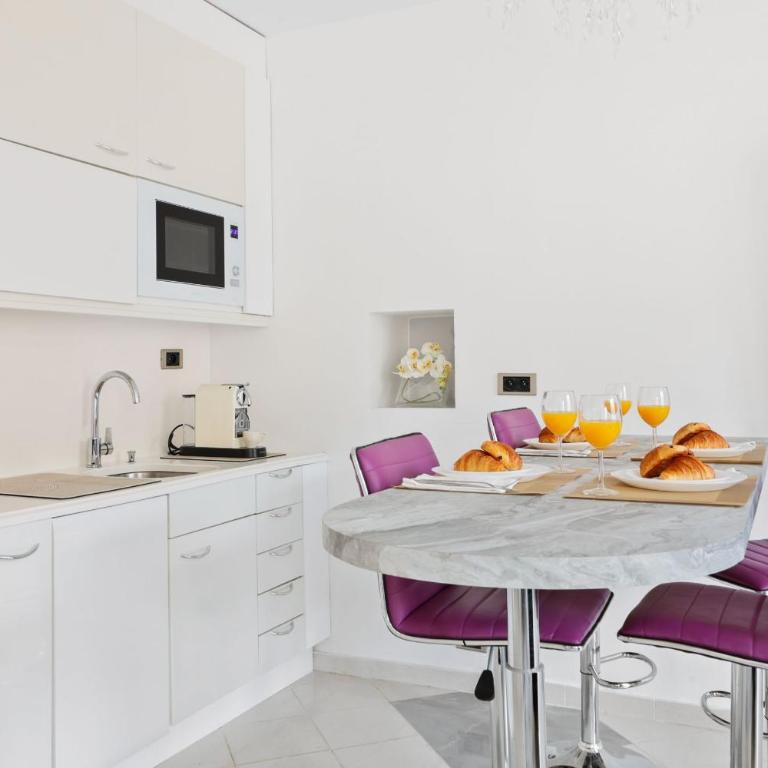 BnBNova - 2BR - Heart of Paris - Le Louvre & Palais Royal - Apartment - 10
