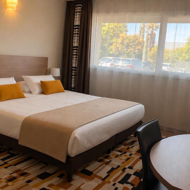 Forme-hotel & Spa Montpellier Sud-Est - Parc Expositions - Arena - Chambre Triple Familiale 2 Chambres (2 Adultes + 1 Enfant) - 3