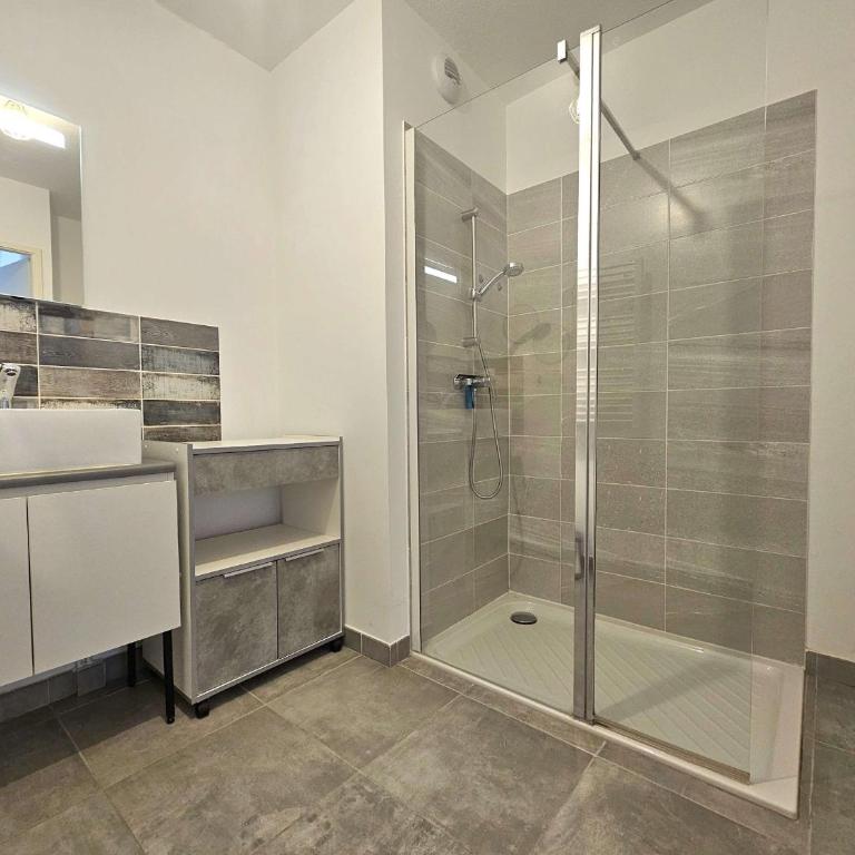 Appartement T2 avec balcon, parking privé, wifi - Balaruc-les-Bains - FR-1-553-204 - Apartamento - 10