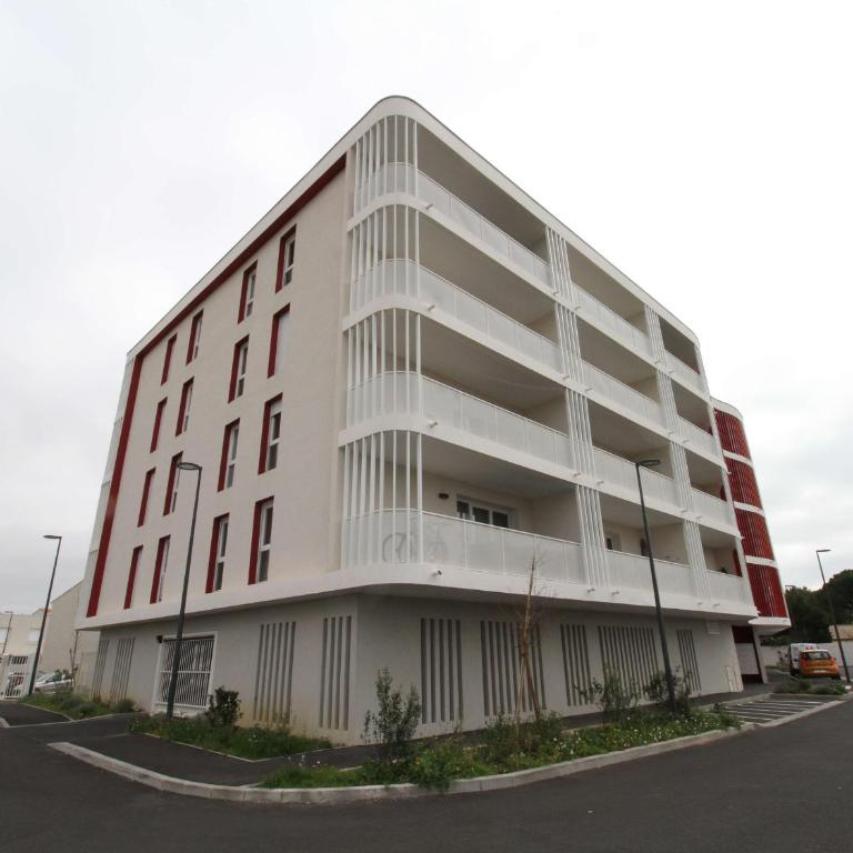 Appartement T2 avec balcon, parking privé, wifi - Balaruc-les-Bains - FR-1-553-204 - Apartamento - 14