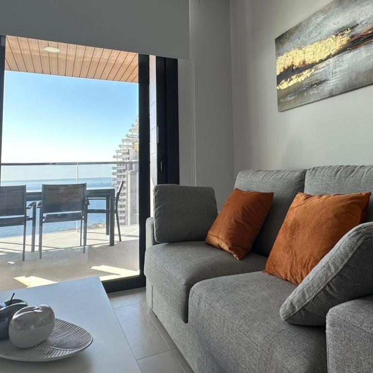 Sunset Waves Breeze - Two-Bedroom Apartment with Sea View - 7