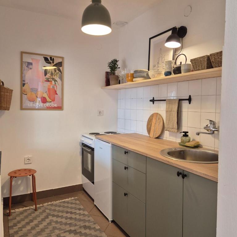 New Beautiful City View Apartment - One-Bedroom Apartment with City View - 14