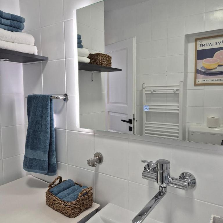 New Beautiful City View Apartment - One-Bedroom Apartment with City View - 34