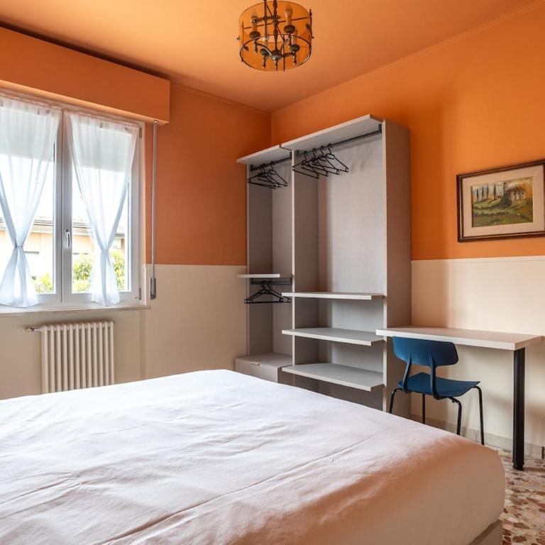 Desenzano Walk to Center and Station - Three-Bedroom Apartment - 14